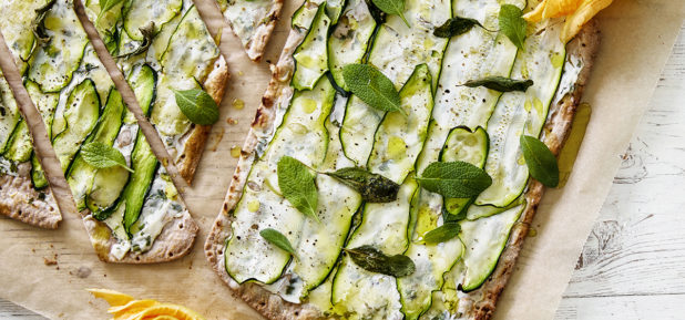 kesäkurpitsa-flatbread