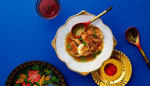 Pelmenit ja lihaliemi