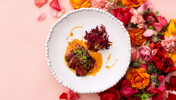 Naudanfilee ja punakaali-slaw