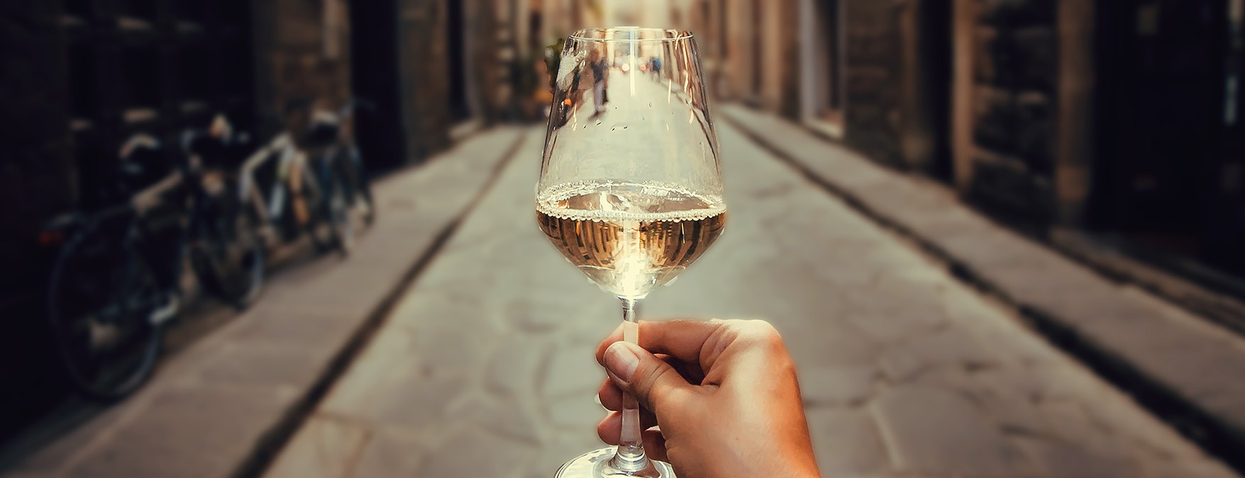 Kuva: Italialaiset valkoviinit - ShutterStock